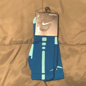 Nike Elite Crew Basketball Socks NWT Green Blue Men’s 8-12